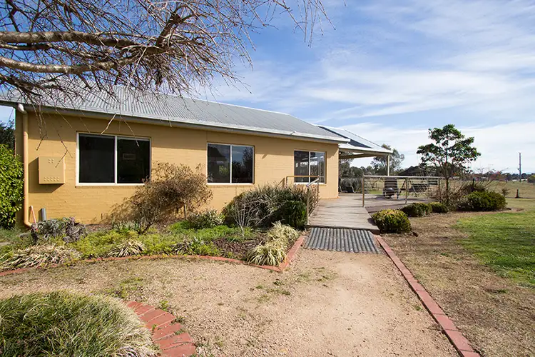 Fifth view of Homely house listing, 14 Jones Bay Drive, Bairnsdale VIC 3875