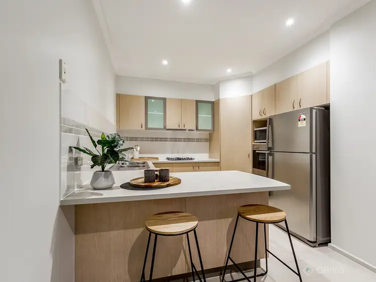Fifth view of Homely house listing, 10 Kirren Close, Cranbourne VIC 3977