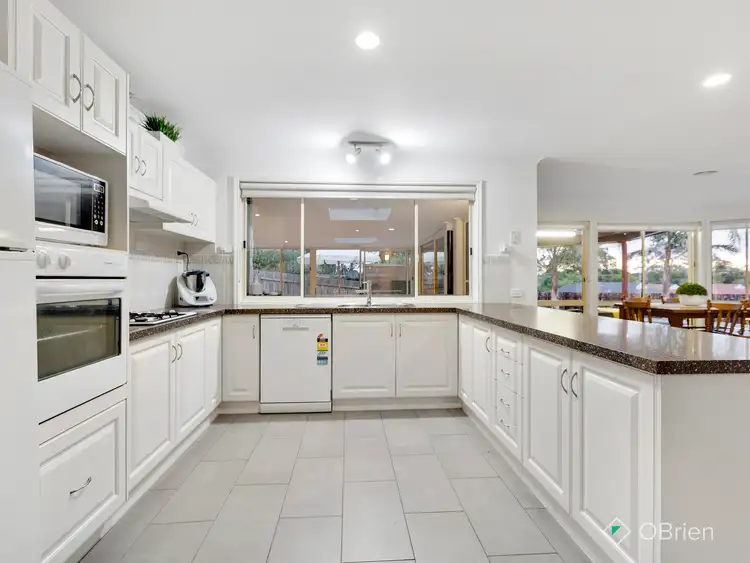 Sixth view of Homely house listing, 5 Carolyn Court, Langwarrin VIC 3910