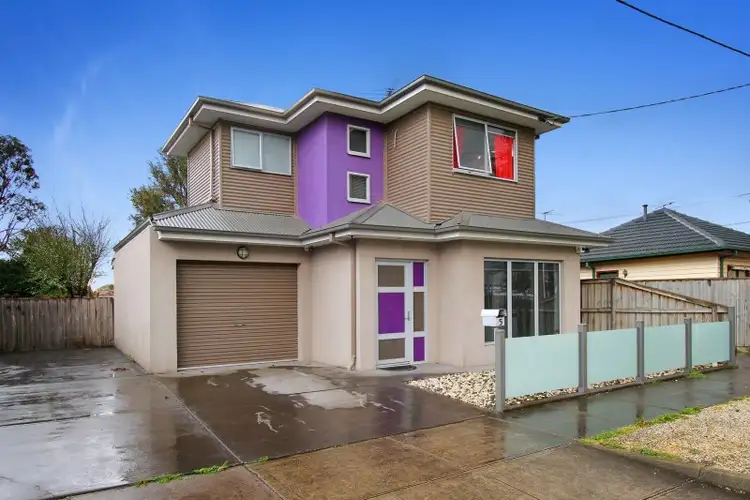 5 Finton Grove, Reservoir VIC 3073