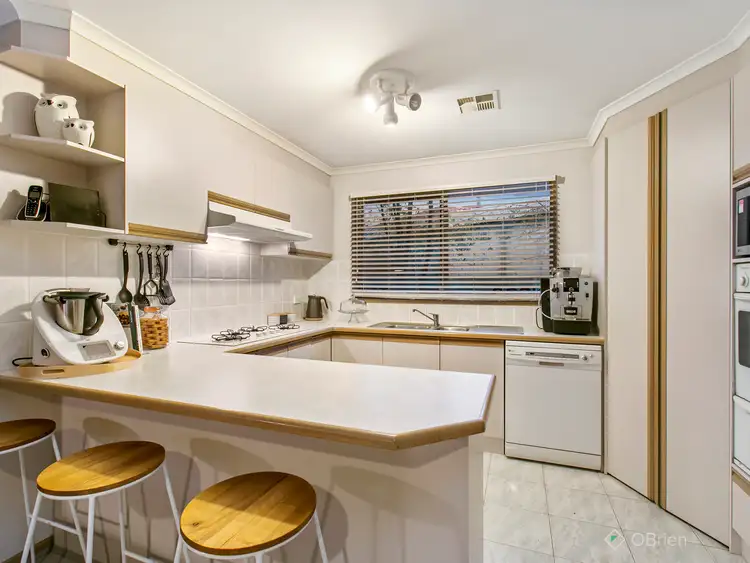 Sixth view of Homely house listing, 10 Dean Close, Narre Warren South VIC 3805