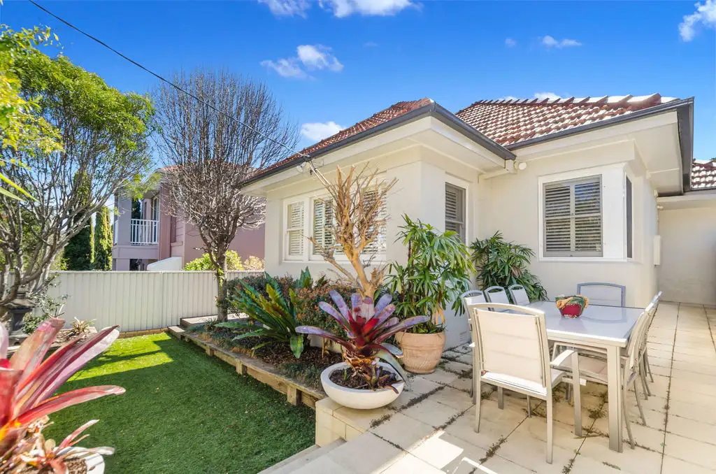 Main view of Homely villa listing, 1/70 Gipps Street, Wollongong NSW 2500