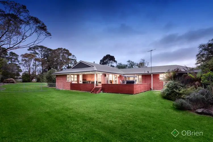2 Meadow View Road, Somerville VIC 3912