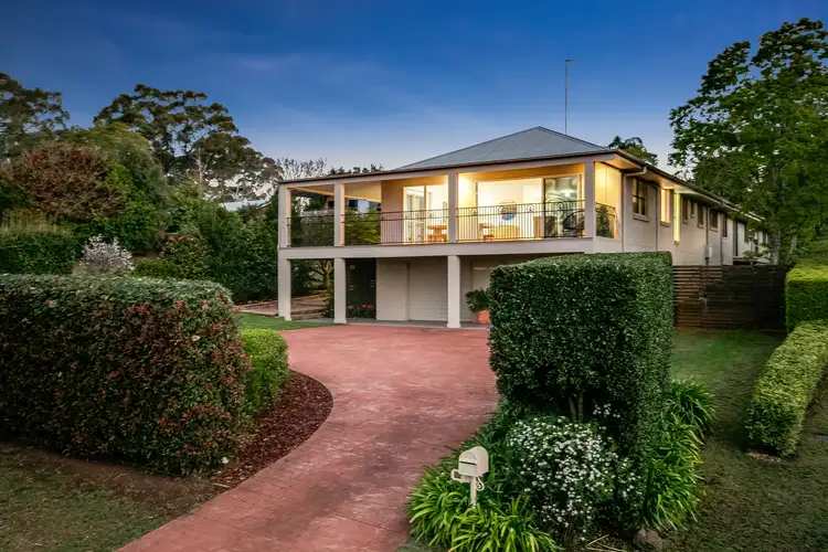 34 Harvey Street, Mount Lofty QLD 4350