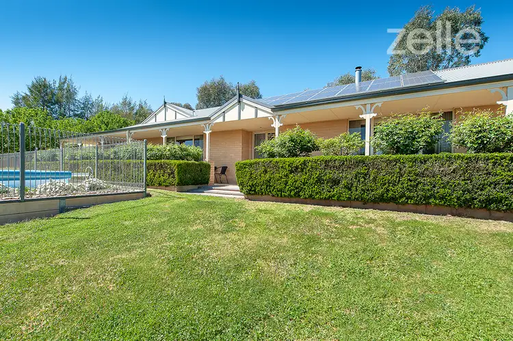 17 Lauren Court, Table Top NSW 2640