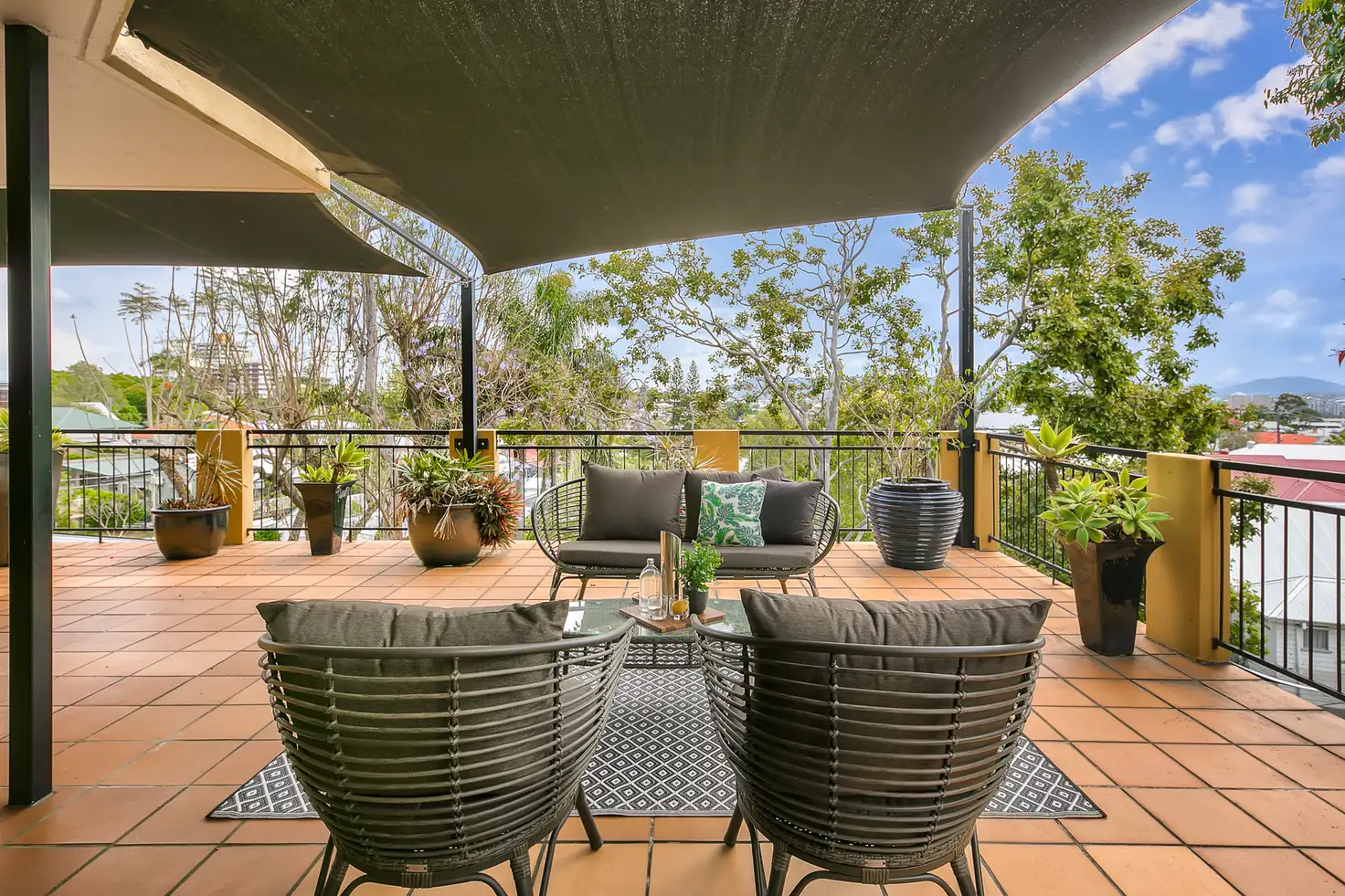 Main view of Homely unit listing, 2/47-49 Hampstead Road, Highgate Hill QLD 4101