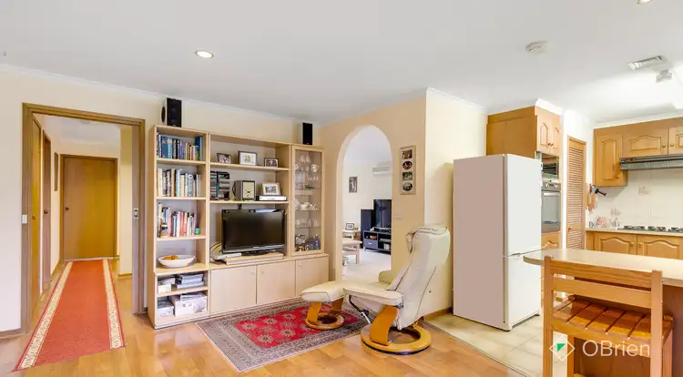 Fifth view of Homely house listing, 10 Diana Court, Langwarrin VIC 3910