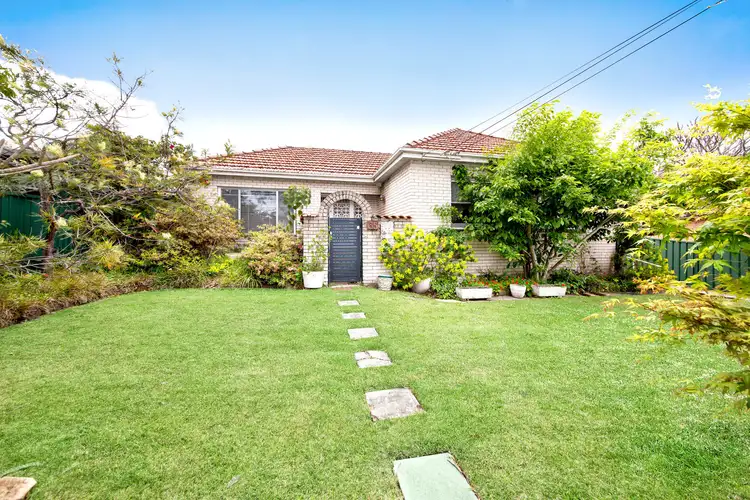 35 Chamberlain Avenue, Caringbah NSW 2229