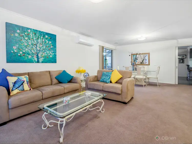 Third view of Homely house listing, 5 Lorikeet Court, Pakenham VIC 3810