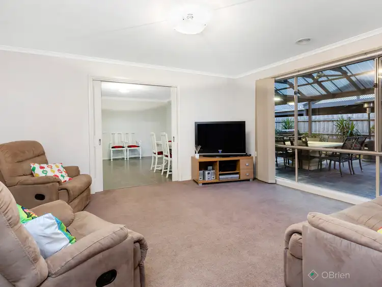 Sixth view of Homely house listing, 5 Lorikeet Court, Pakenham VIC 3810