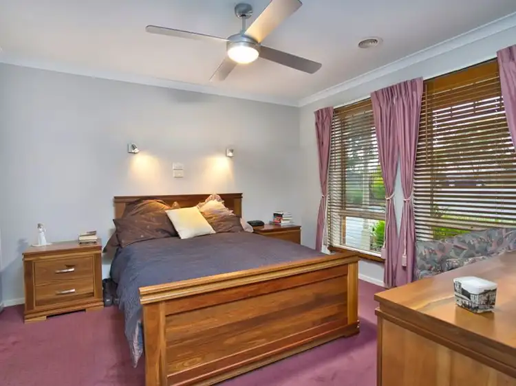 Second view of Homely house listing, 10 Yarra Gum Place, Mount Clear VIC 3350