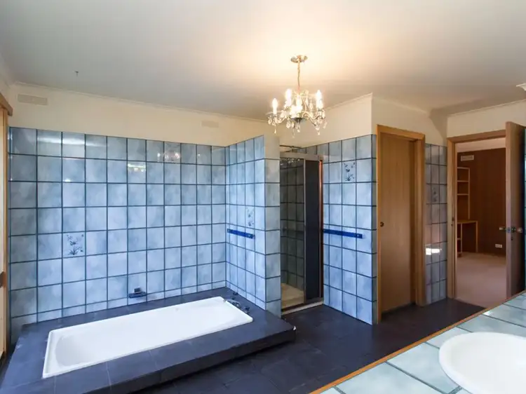 Sixth view of Homely house listing, 3 Sainsbury Court, Mount Clear VIC 3350