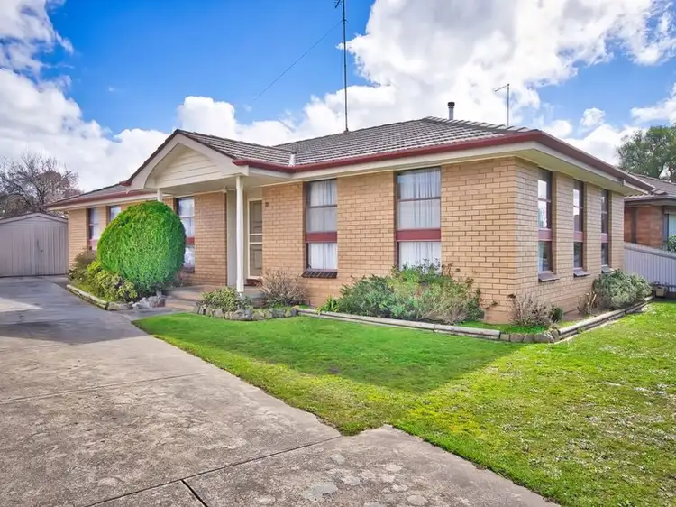 19 Molbray Street, Wendouree VIC 3355