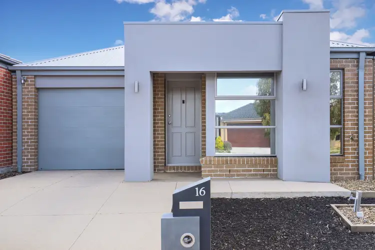 16 Turion Drive, Mickleham VIC 3064