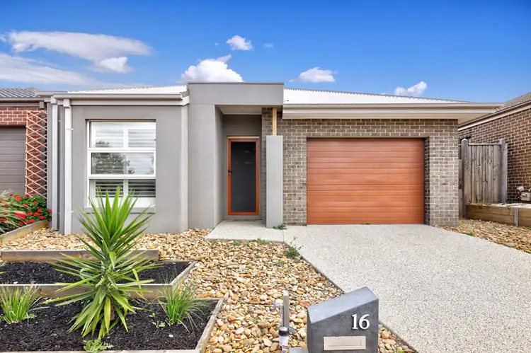 16 Celeste Street, Mickleham VIC 3064