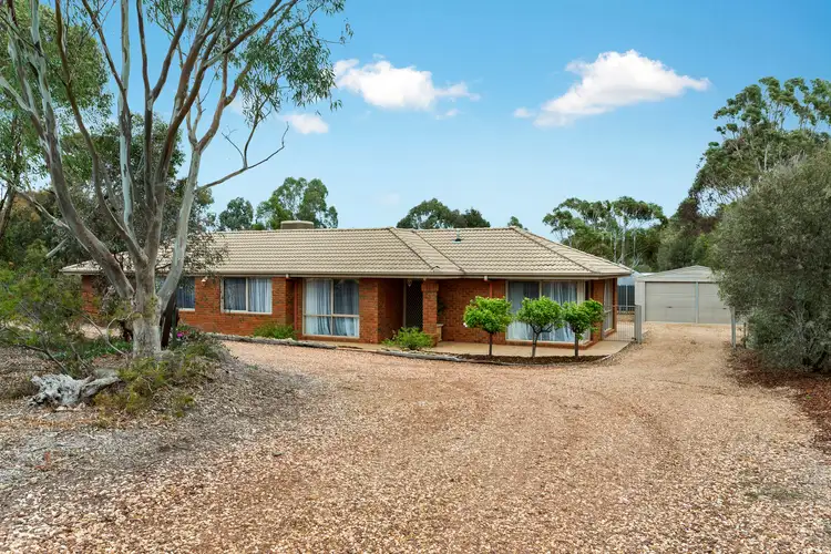 13 Pioneer Drive, Maiden Gully VIC 3551