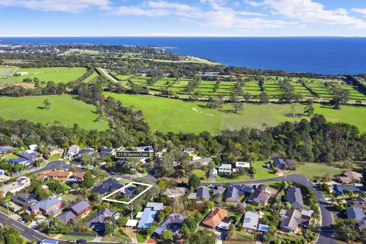 Fifth view of Homely house listing, 11 St James Crescent, Mount Eliza VIC 3930