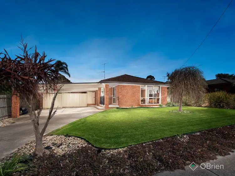 12 Irving Road, Pakenham VIC 3810