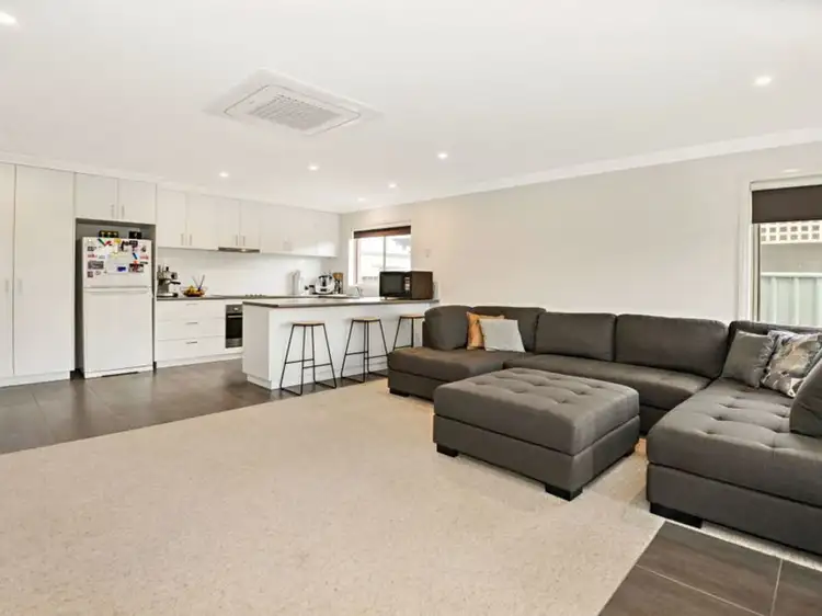 Third view of Homely unit listing, 2/37 Hilton Street, Maryborough VIC 3465