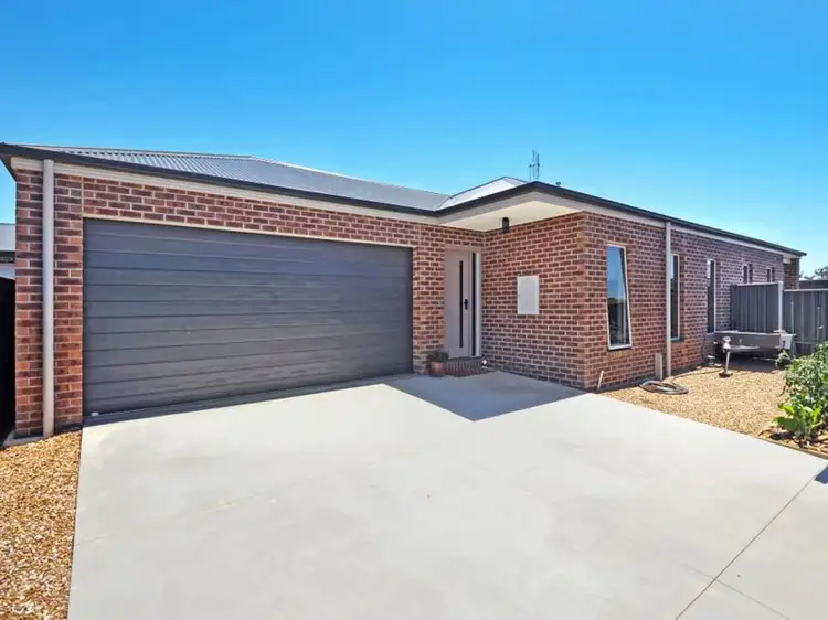 2/6 Shamrock Court, Maryborough VIC 3465