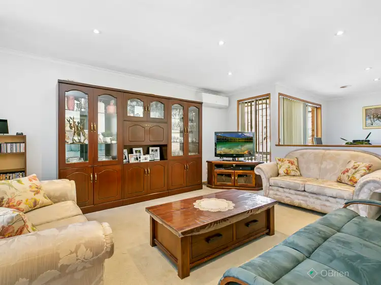 Fifth view of Homely house listing, 2 Estella Court, Narre Warren VIC 3805