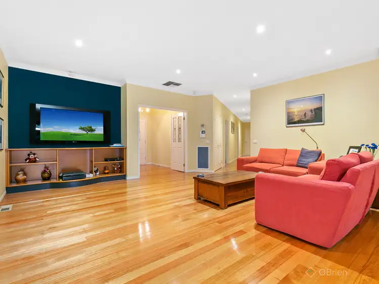 Fifth view of Homely house listing, 6 Davy Court, Narre Warren South VIC 3805