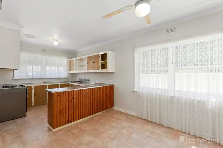 Second view of Homely house listing, 27 Morshead Court, White Hills VIC 3550