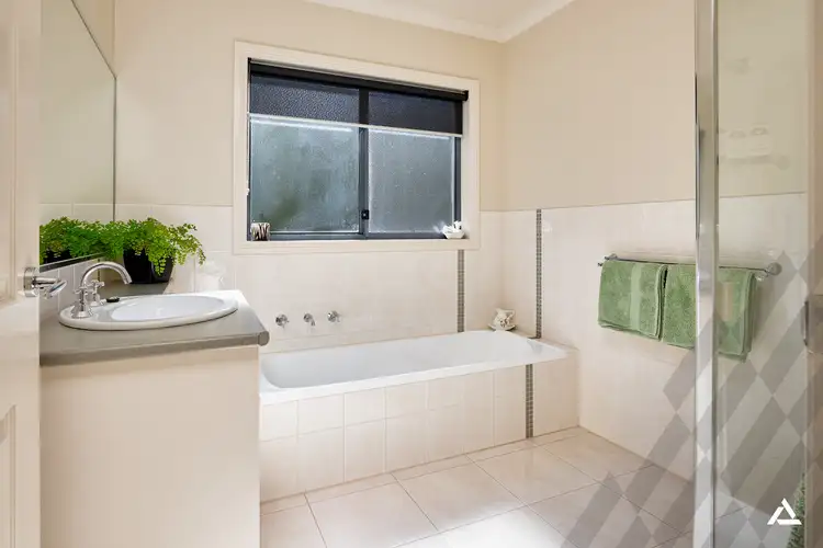 Seventh view of Homely house listing, 1 Deakin Court, Warragul VIC 3820