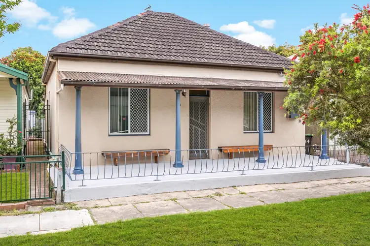 54 Greaves Street, Mayfield East NSW 2304