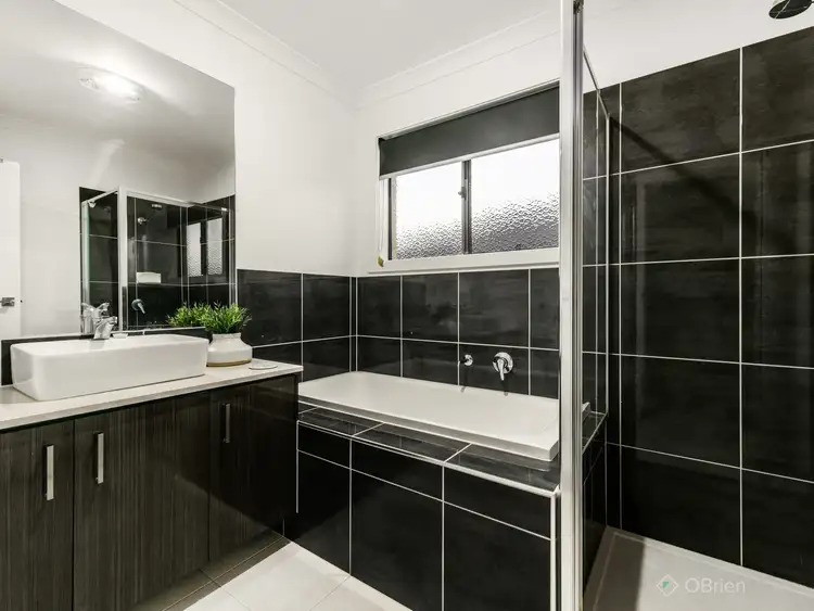 Fourth view of Homely house listing, 30 Genevieve Circuit, Cranbourne East VIC 3977