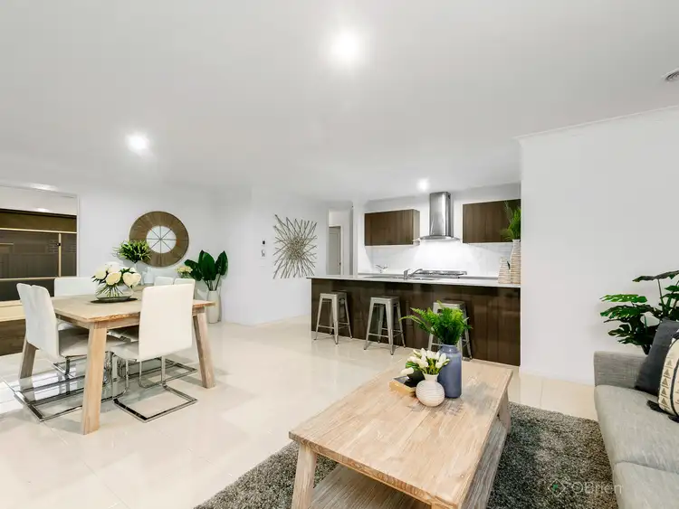 Sixth view of Homely house listing, 30 Genevieve Circuit, Cranbourne East VIC 3977