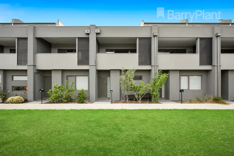 11 Cohen Walk, Craigieburn VIC 3064