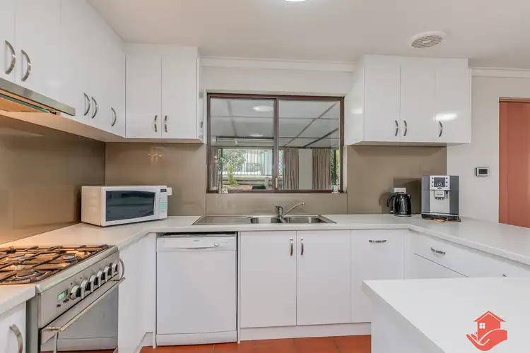 Second view of Homely house listing, 6 Deakin Court, Kelmscott WA 6111