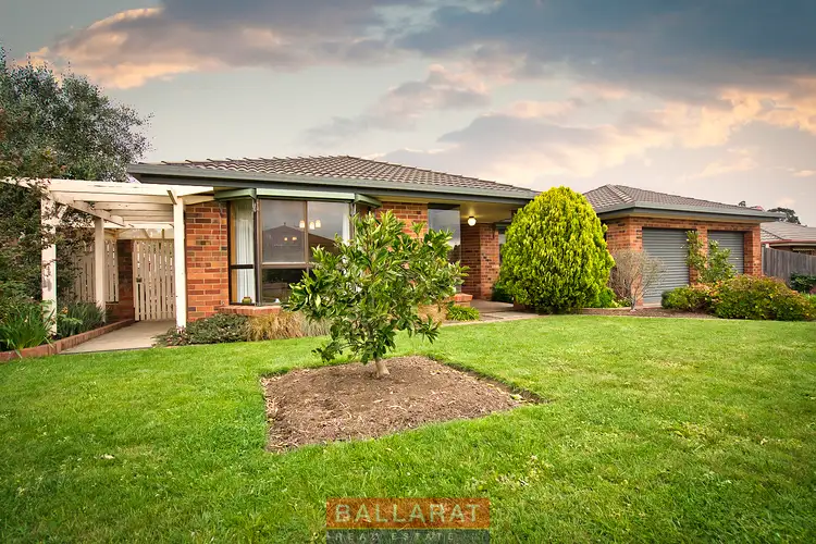 17 Lawrie Drive, Alfredton VIC 3350