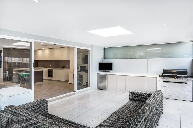 Third view of Homely semi-detached listing, 1/118 Caringbah Road, Caringbah South NSW 2229