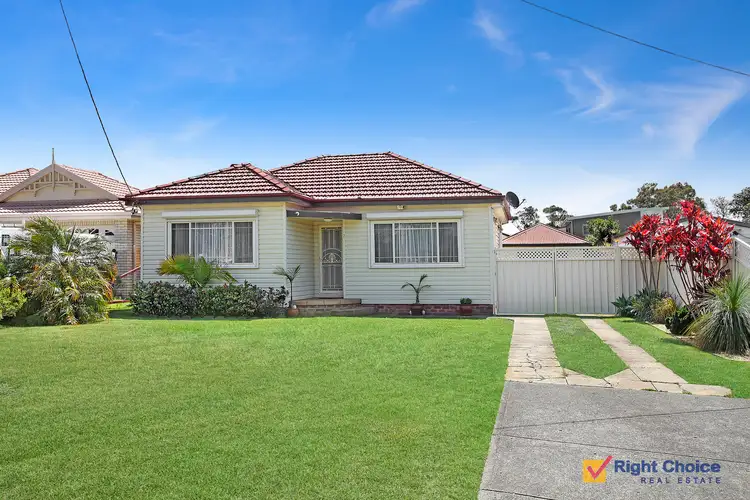 7 Boonerah Street, Albion Park Rail NSW 2527