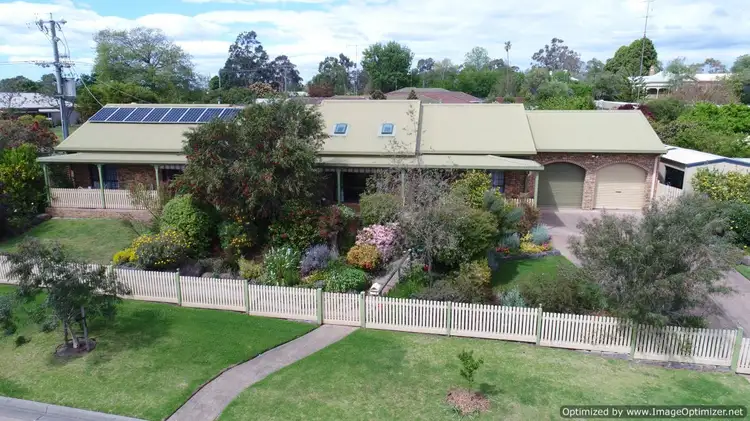 1 Llewelyn Court, Bairnsdale VIC 3875