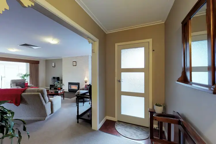 Seventh view of Homely house listing, 2 Heather Grove, Traralgon VIC 3844