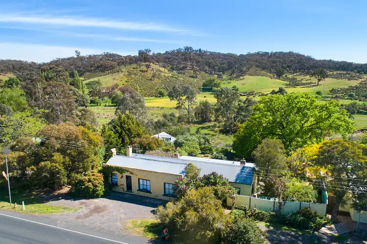 226 Main Road, Chewton VIC 3451
