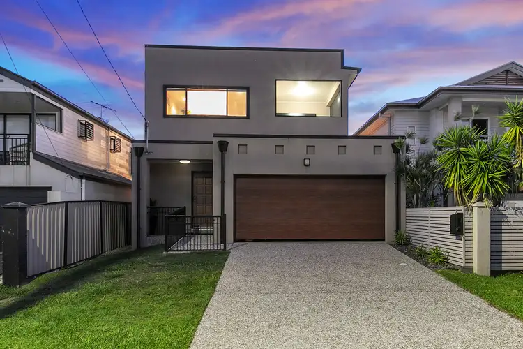 1 Peterson Street, Scarborough QLD 4020