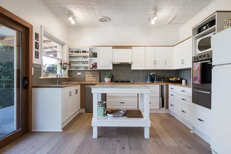 Fourth view of Homely house listing, 10 Gainsborough Street, Castlemaine VIC 3450