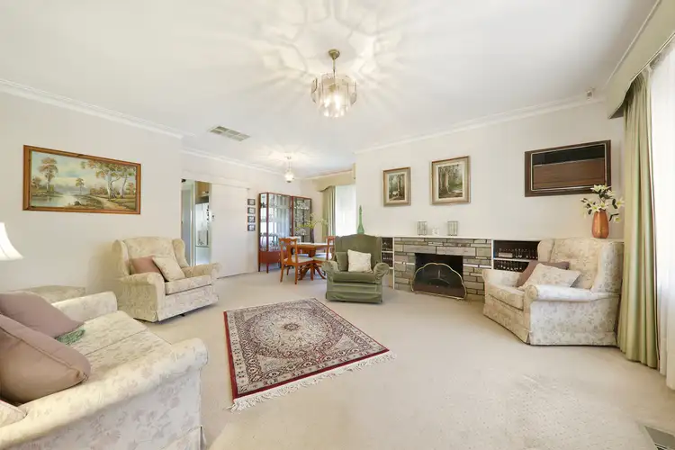 Second view of Homely house listing, 3 Essington Court, Mulgrave VIC 3170
