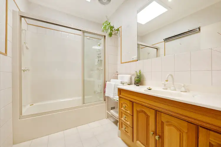 Sixth view of Homely house listing, 3 Essington Court, Mulgrave VIC 3170