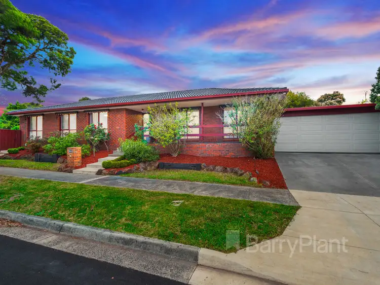 22 Loxton Avenue, Wantirna South VIC 3152