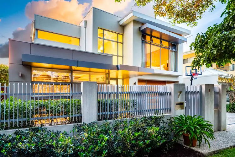 7 Honeypot Way, Churchlands WA 6018