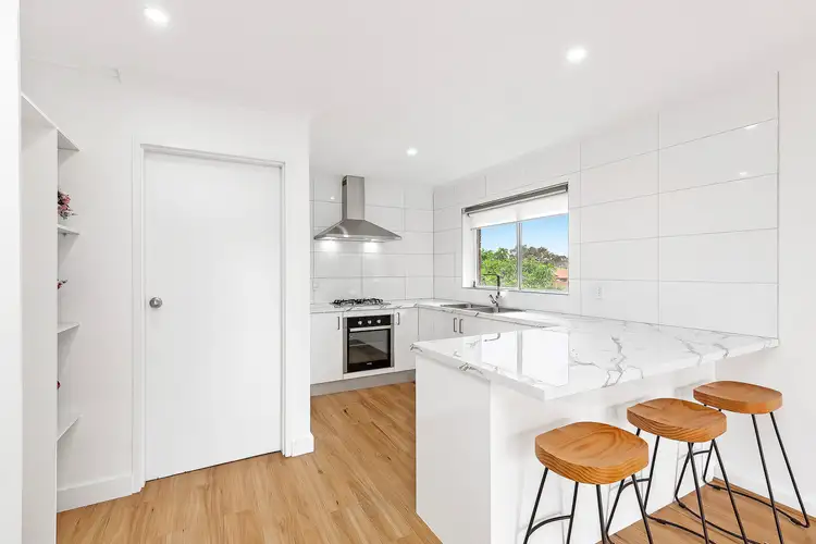 10/4 Cooper Street, Sunshine VIC 3020