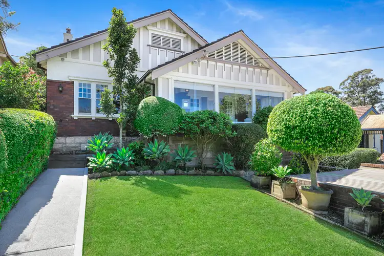 17 Ontario Avenue, Roseville NSW 2069