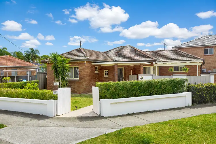 1 Lima Street, Greenacre NSW 2190