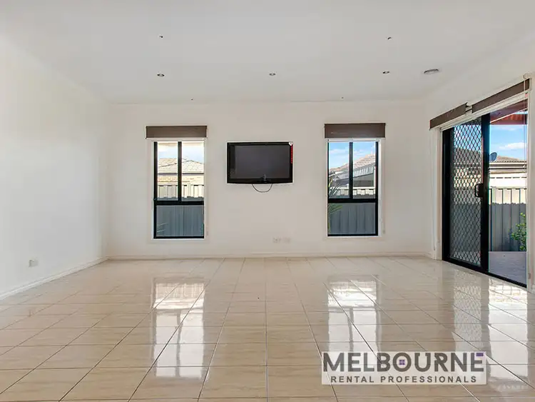 Sixth view of Homely house listing, 70 Kinglake Crescent, Craigieburn VIC 3064