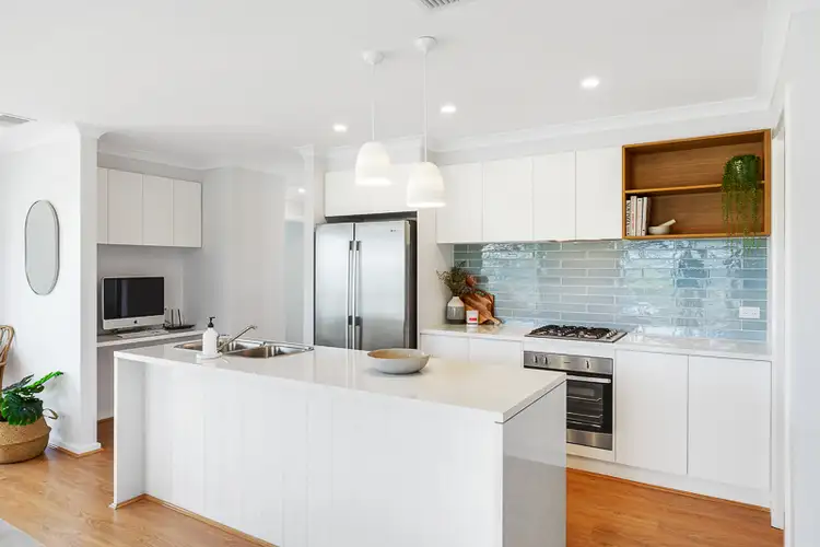 Second view of Homely house listing, 10 Aranar Court, Bacchus Marsh VIC 3340